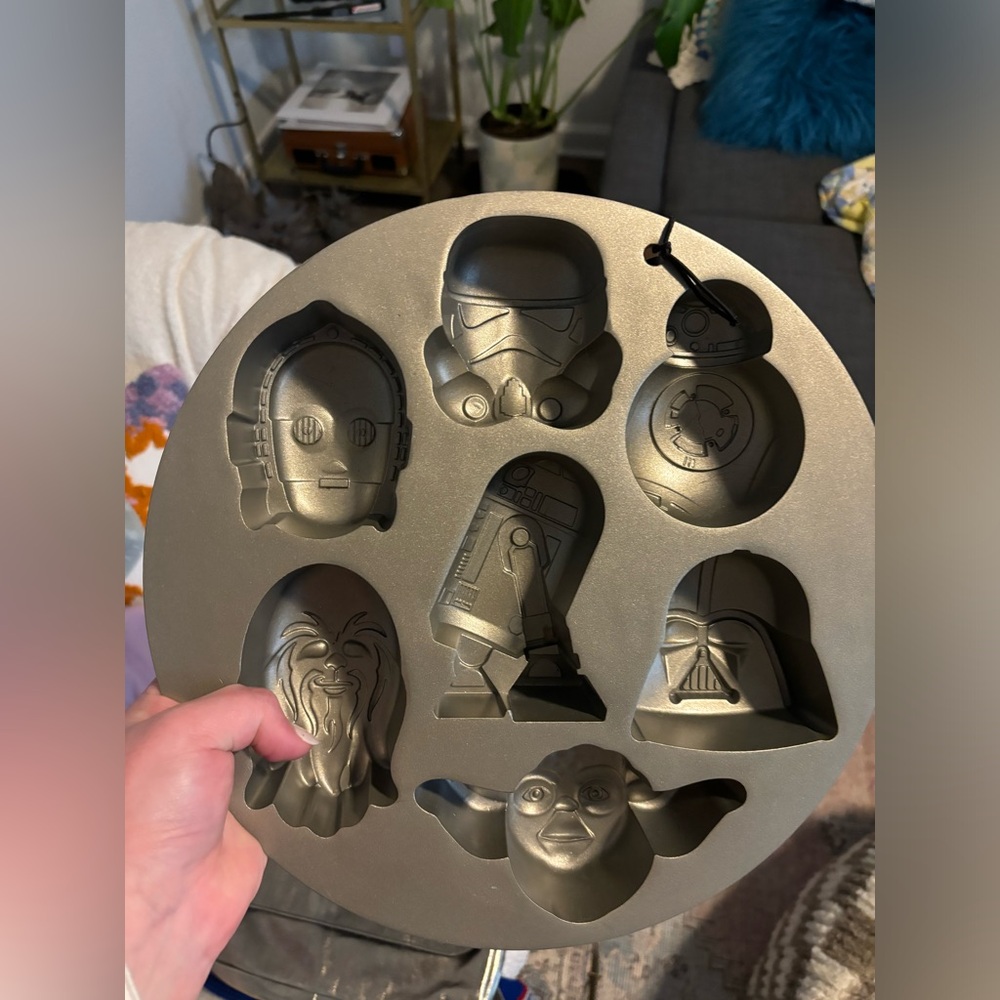 Star Wars Death Star cakelet pan